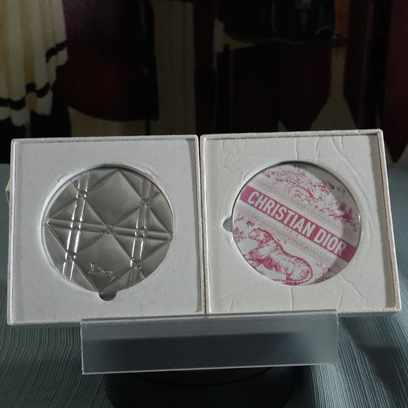 Dior Mirror - Buyer's Choice (VIP) - Picture 2 of 2